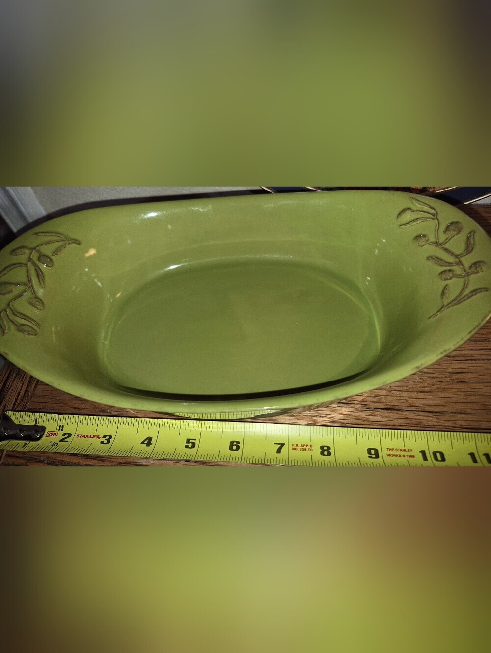 Cerutil Stoneware Portugal Lime Green 12" Oval Shaped - Picture 4 of 6